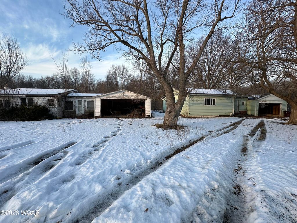 Photo of 33603370 Springview Drive, Lima, OH 45805 (MLS # 309401)