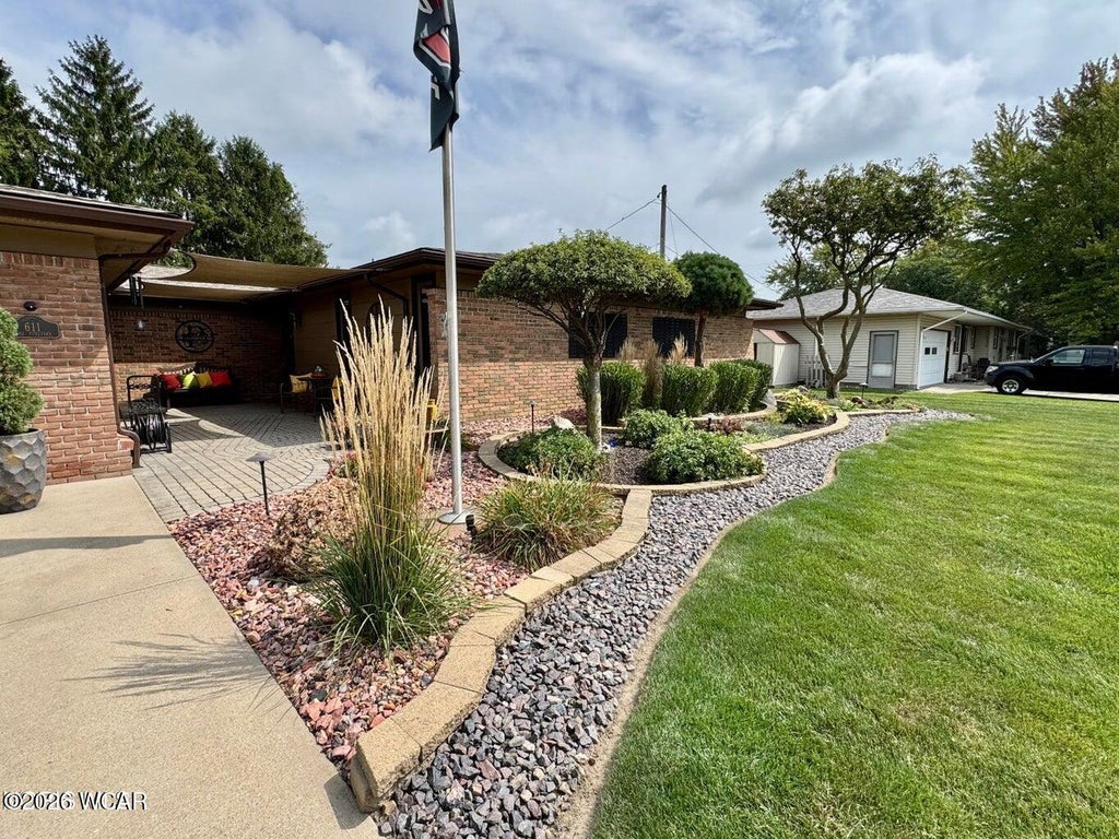Photo of 611 Oxford Drive, Bryan, OH 43506 (MLS # 311623)