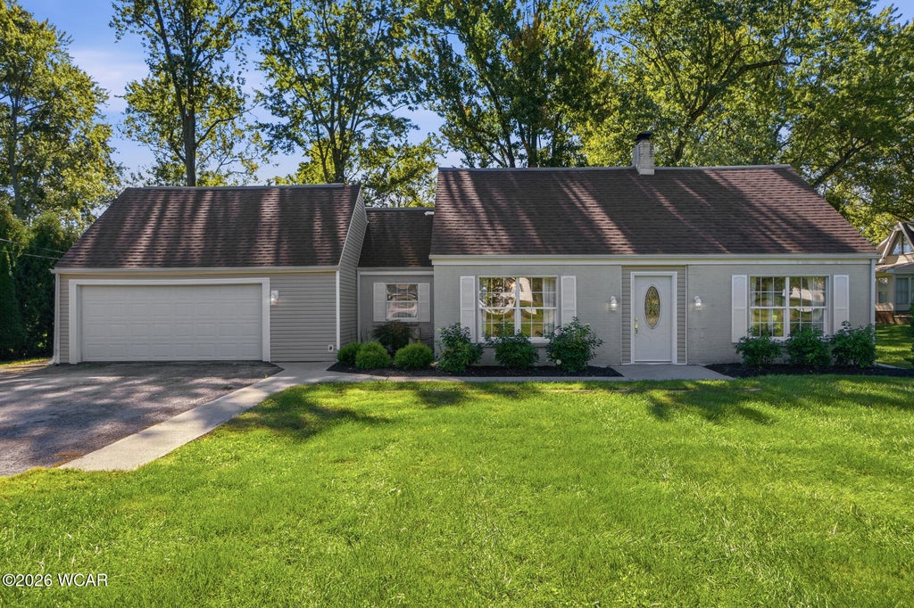 Photo of 3675 Fort Amanda Road, Lima, OH 45805 (MLS # 311828)