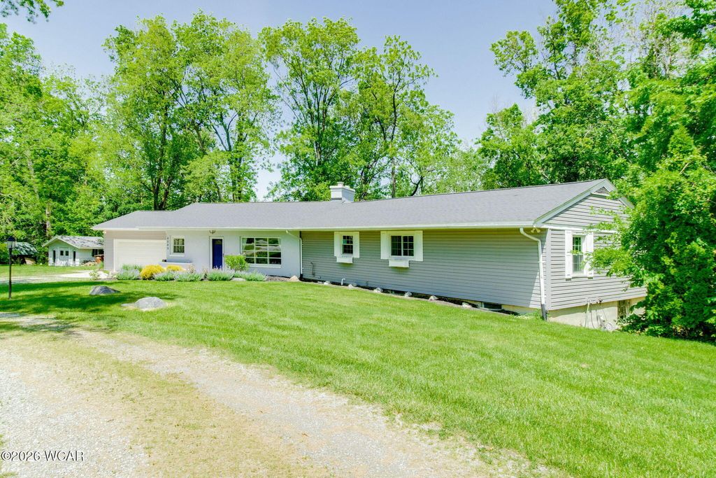 Photo of 4545 Ada Road, Lima, OH 45801 (MLS # 310338)