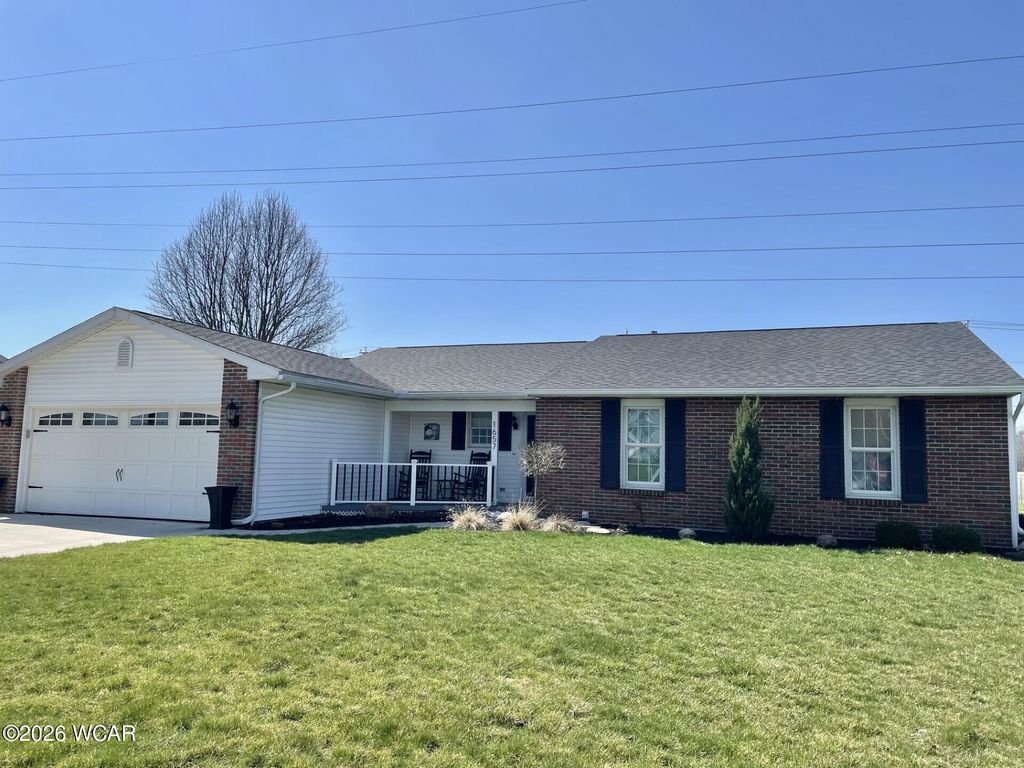 Photo of 1657 Robinhood Drive, Lima, OH 45805 (MLS # 309748)