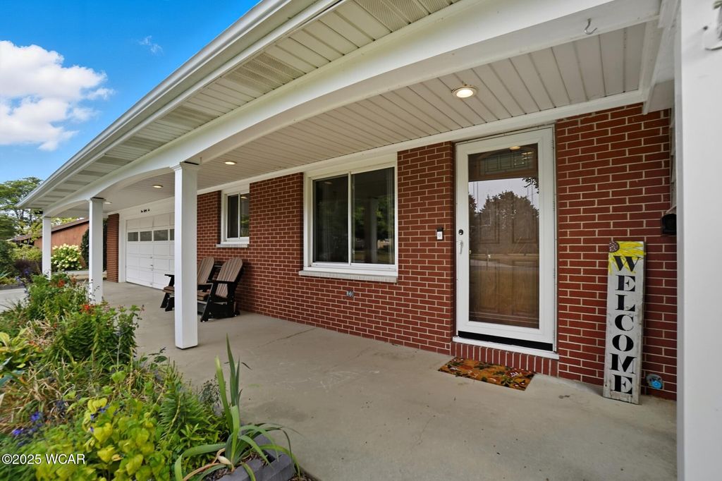 Photo of 182 Sunset Drive, Bluffton, OH 45817 (MLS # 308245)