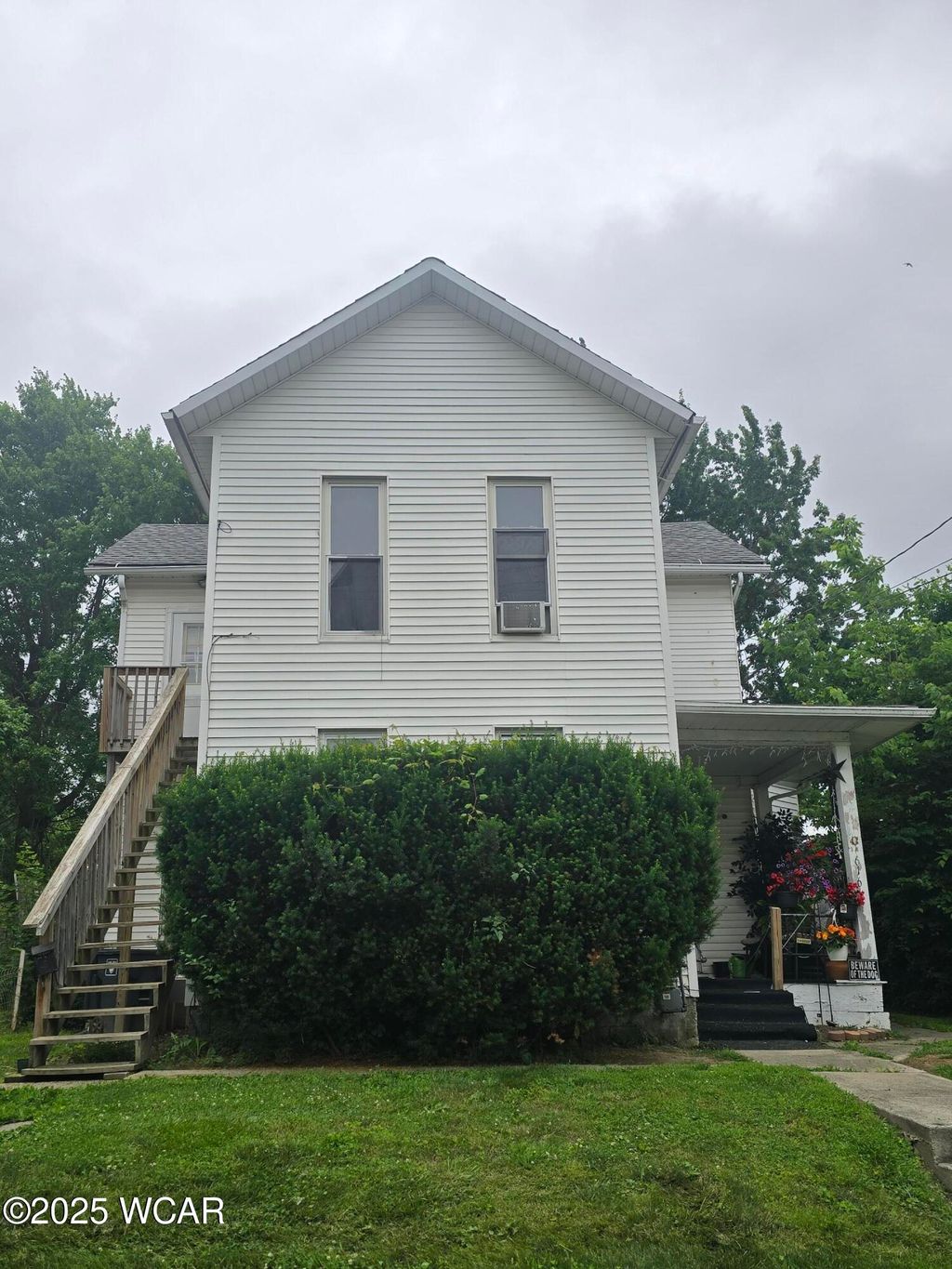 Photo of 616 N Elizabeth Street, Lima, OH 45801 (MLS # 308707)