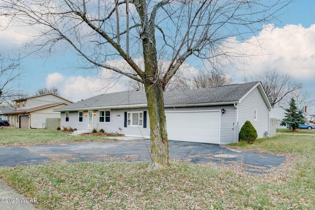 Photo of 2300 Mandolin Drive, Lima, OH 45804 (MLS # 309094)
