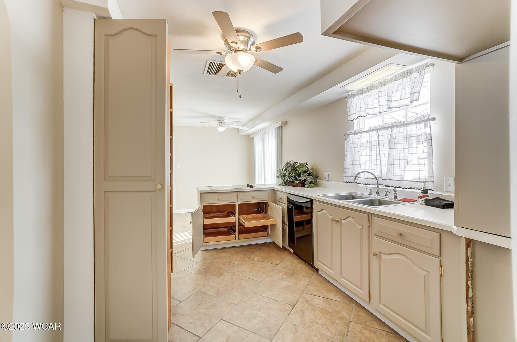 Lima, Ohio 45805, United States, 3 Bedrooms Bedrooms, ,3 BathroomsBathrooms,Residential,Active,15305