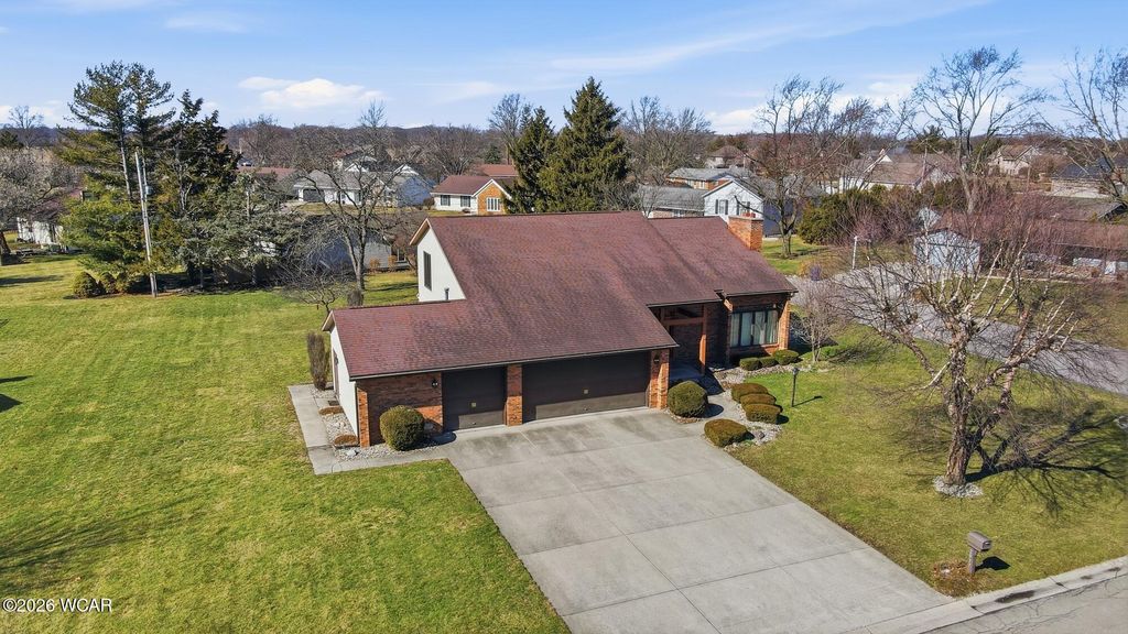 Photo of 2877 Whippoorwill Avenue, Lima, OH 45807 (MLS # 309546)