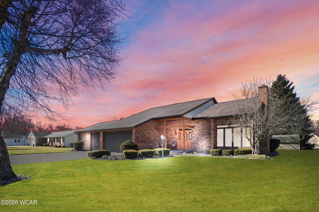 Photo of 2877 Whippoorwill Avenue, Lima, OH 45807 (MLS # 309546)