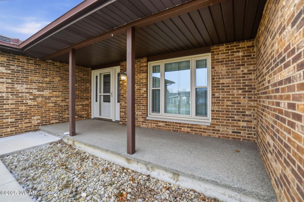 Photo of 703 Greenbriar Street, Cridersville, OH 45806 (MLS # 309098)