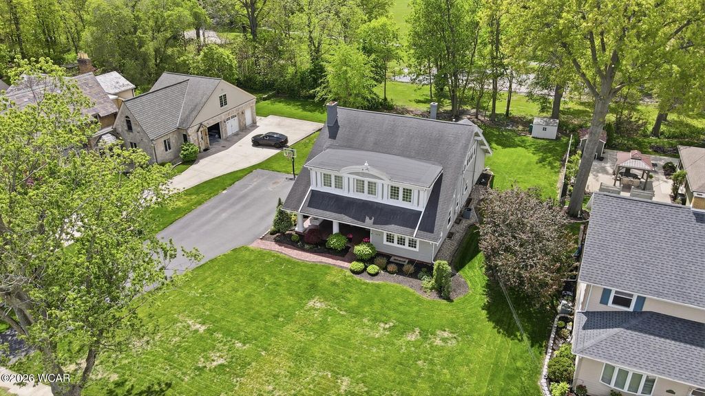 Photo of 1619 Lakewood Avenue, Lima, OH 45805 (MLS # 310174)