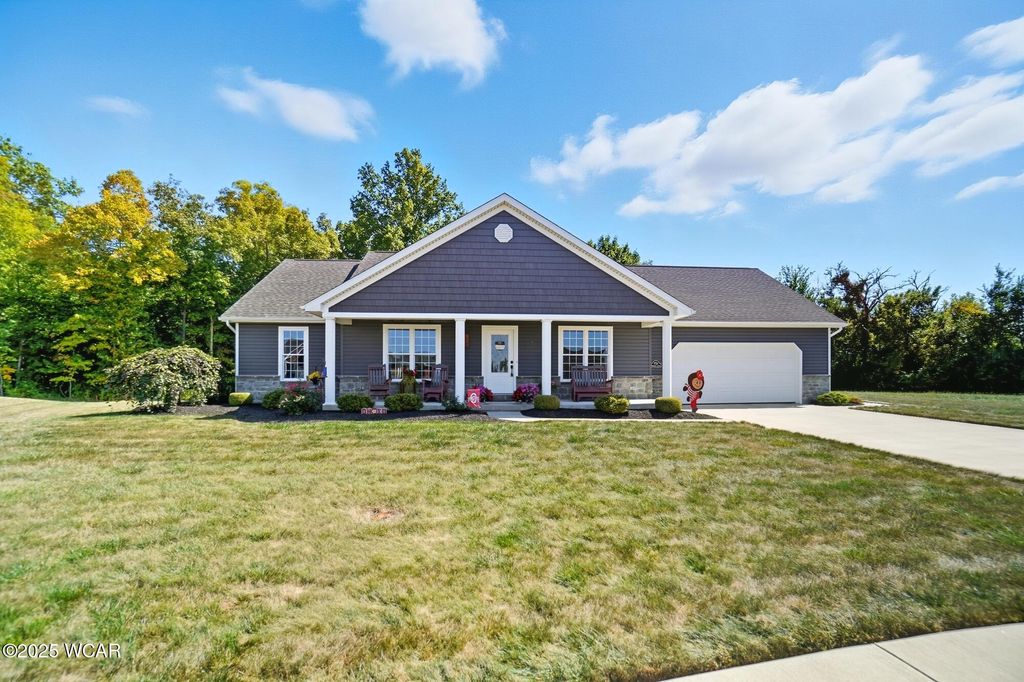 Photo of 1734 Woodberry Creek Drive, Lima, OH 45807 (MLS # 308244)