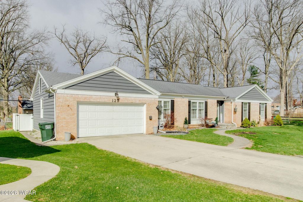 Photo of 127 Cheshire Circle, Lima, OH 45804 (MLS # 309659)