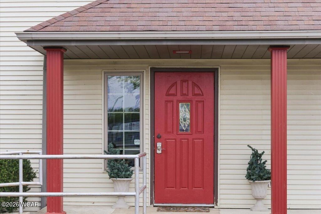 Photo of 718 E Wayne Street, Celina, OH 45822 (MLS # 310127)