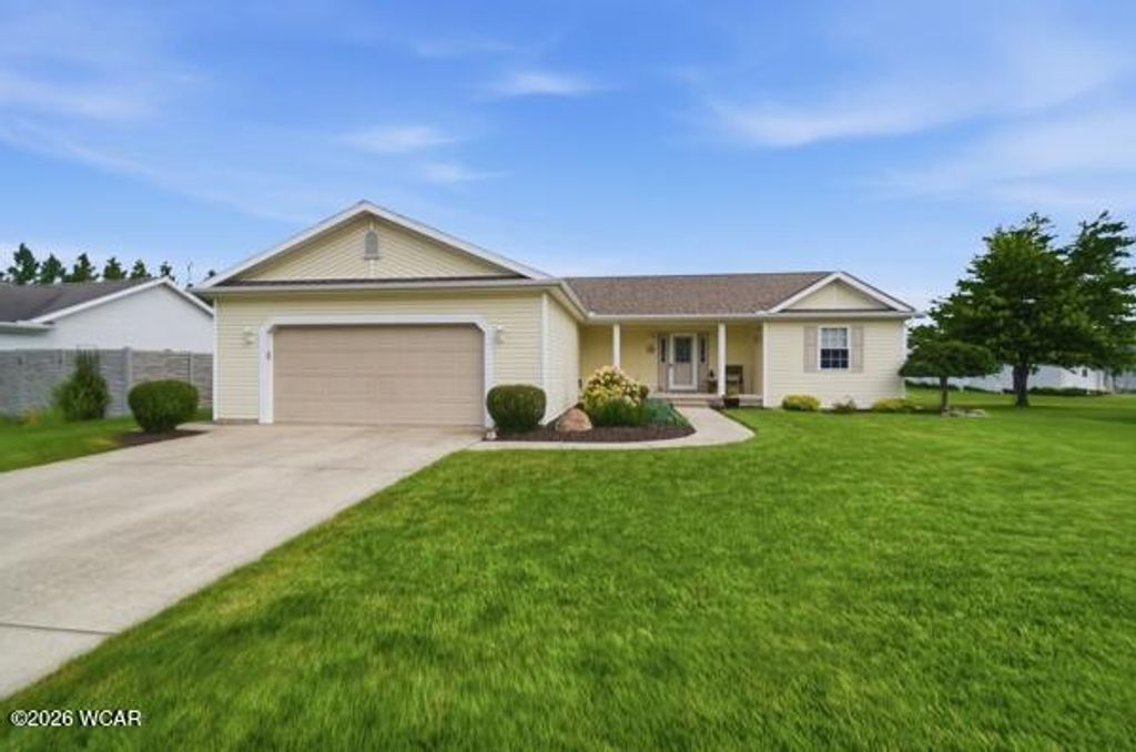 Photo of 928 Primrose Drive, Wapakoneta, OH 45895 (MLS # 310897)