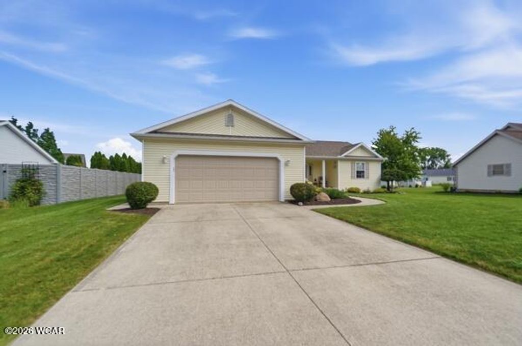 Photo of 928 Primrose Drive, Wapakoneta, OH 45895 (MLS # 310897)