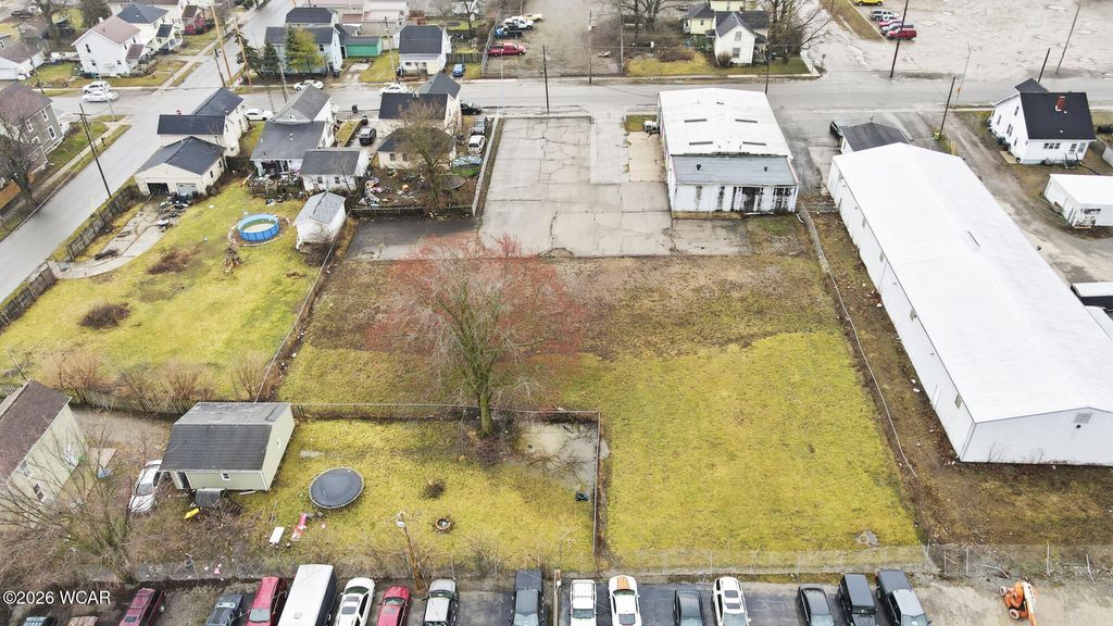 Photo of 413 Flanders Avenue, Lima, OH 45801 (MLS # 309635)