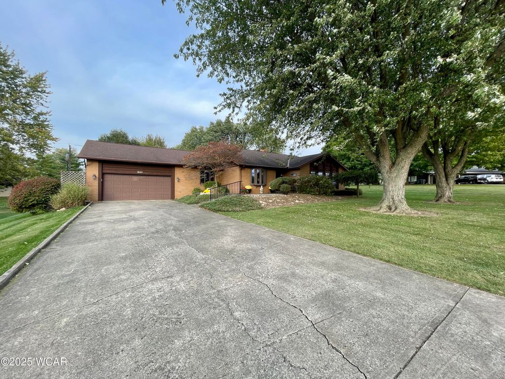 Photo of 12535 Barbara Dr Drive, Kenton, OH 43326 (MLS # 308589)