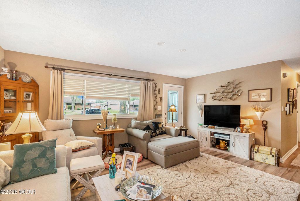 Photo of 715 Wildwood Avenue, Lima, OH 45807 (MLS # 309496)