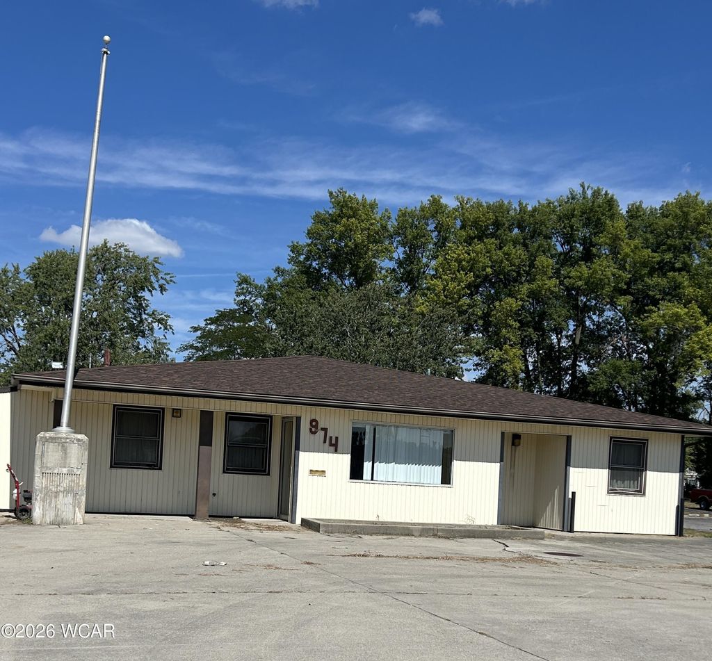 Photo of 974 W Grand Avenue, Lima, OH 45801 (MLS # 309289)