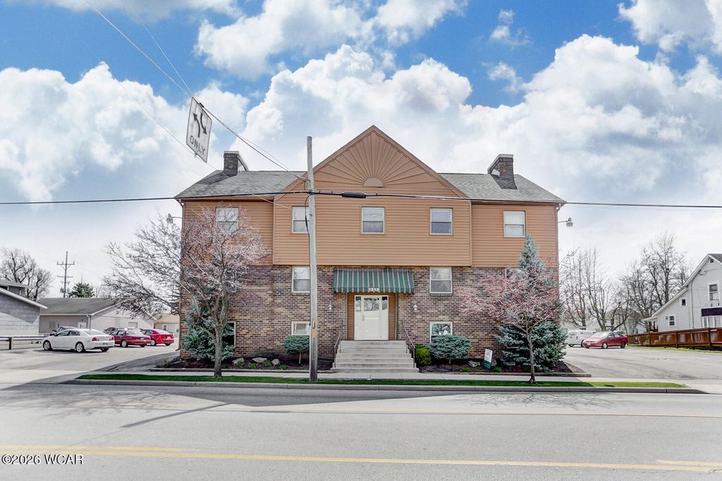 Photo of 1212 Bellefontaine Avenue, Lima, OH 45804 (MLS # 309120)