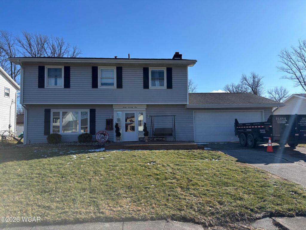 Photo of 3071 Canterbury Drive, Lima, OH 45805 (MLS # 310031)