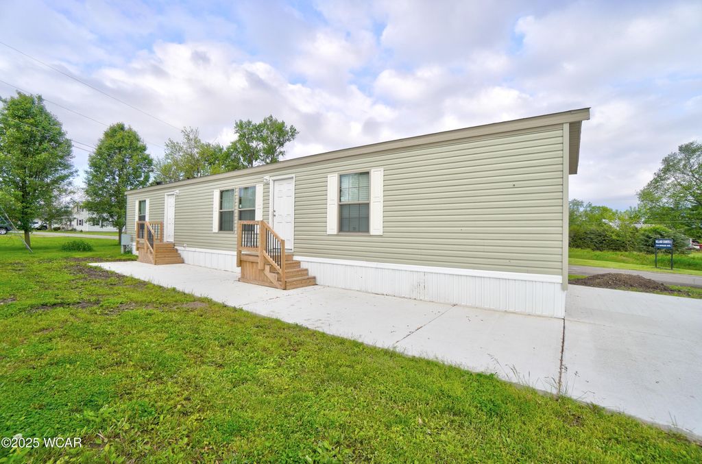 Photo of 714 Briggs Avenue #1, Spencerville, OH 45887 (MLS # 307174)