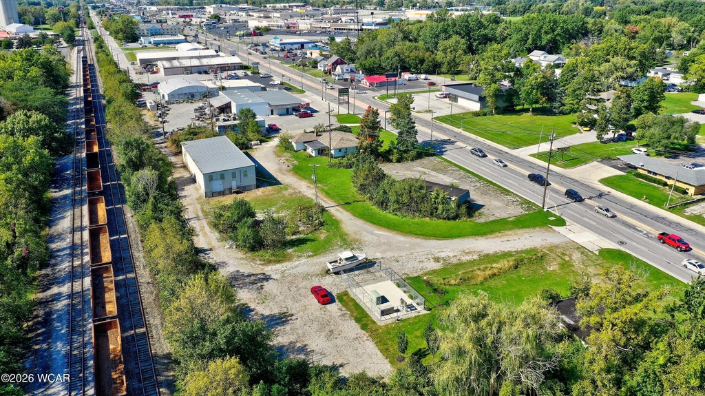 Photo of 2013 Elida Road, Lima, OH 45805 (MLS # 311826)