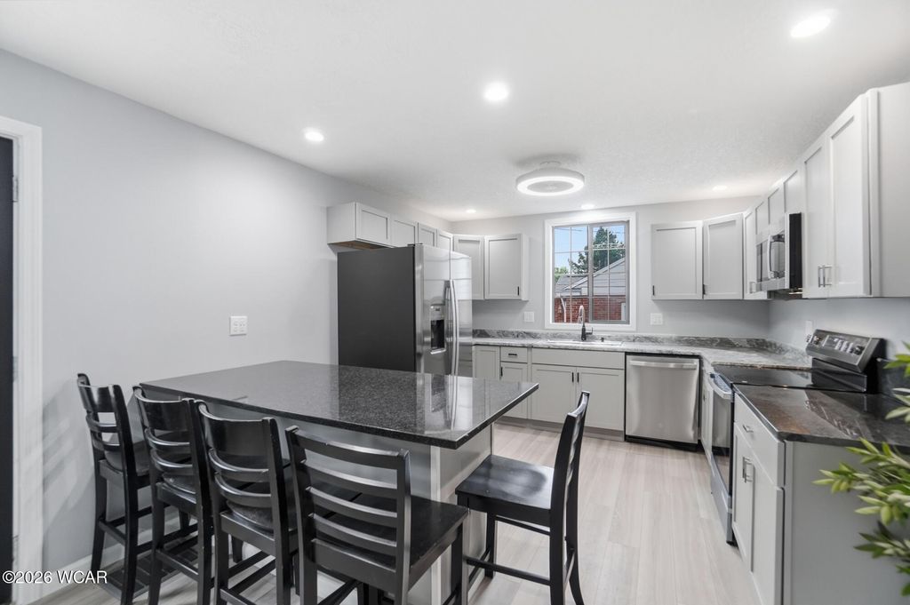 Photo of 1125 S Blanchard Street, Findlay, OH 45840 (MLS # 310170)