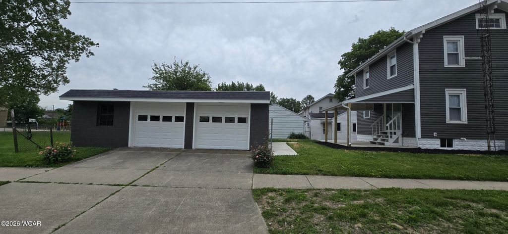 Photo of 1118 N Baxter Street, Lima, OH 45801 (MLS # 310393)