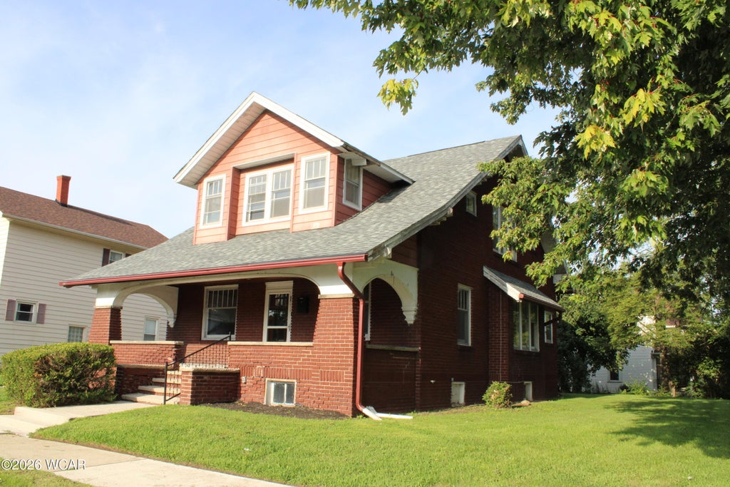 Photo of 737 N Union Street, Fostoria, OH 44830 (MLS # 311298)
