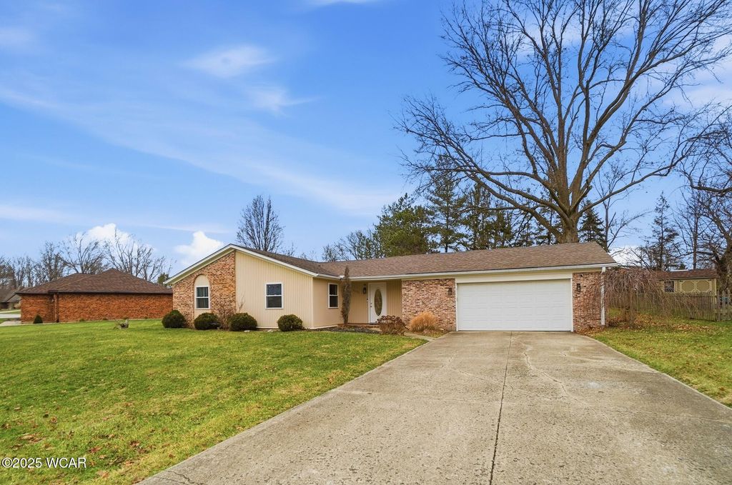 Photo of 2630 Snowberry Lane, Lima, OH 45806 (MLS # 308984)