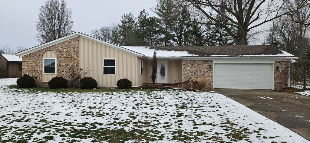 Photo of 2630 Snowberry Lane, Lima, OH 45806 (MLS # 308984)