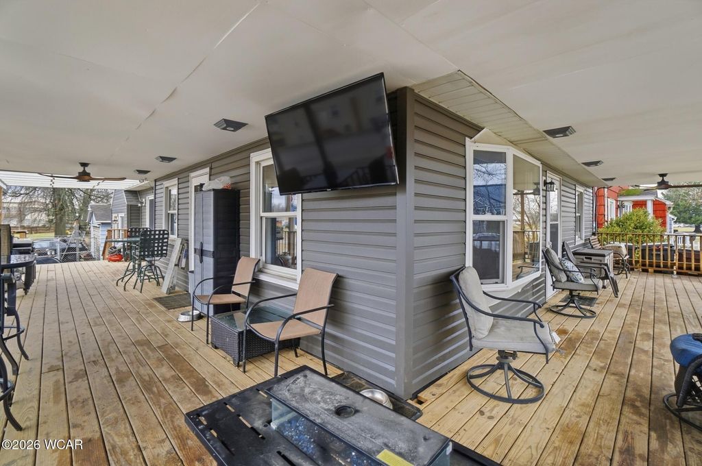 Photo of 635 W Ashton Avenue, Lima, OH 45801 (MLS # 309576)