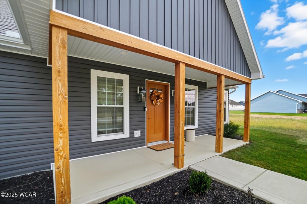Photo of 3637 Comanche Drive, Lima, OH 45807 (MLS # 308474)