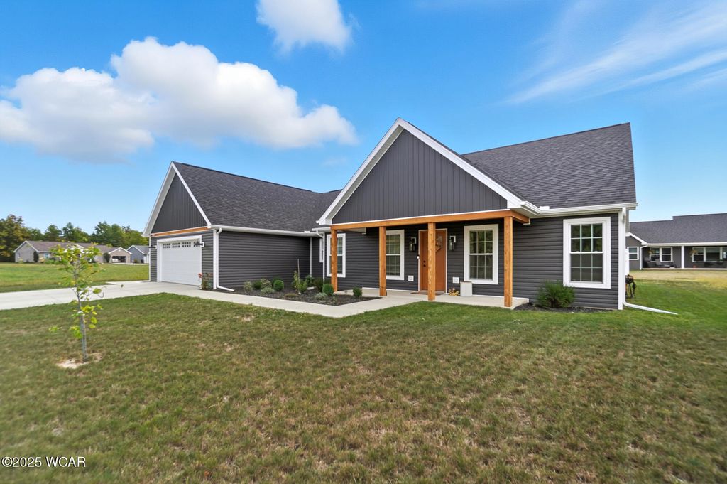 Photo of 3637 Comanche Drive, Lima, OH 45807 (MLS # 308474)