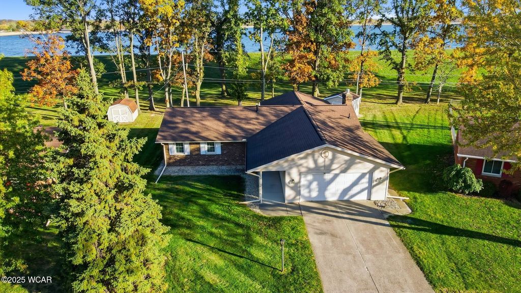 Photo of 287 Barnsbury Drive, Lima, OH 45804 (MLS # 308696)