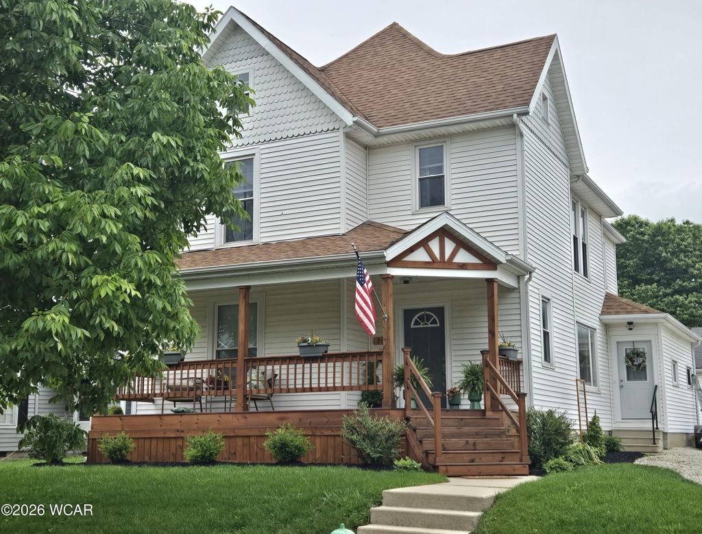 Photo of 304 N Walnut Street, Saint Marys, OH 45885 (MLS # 310345)