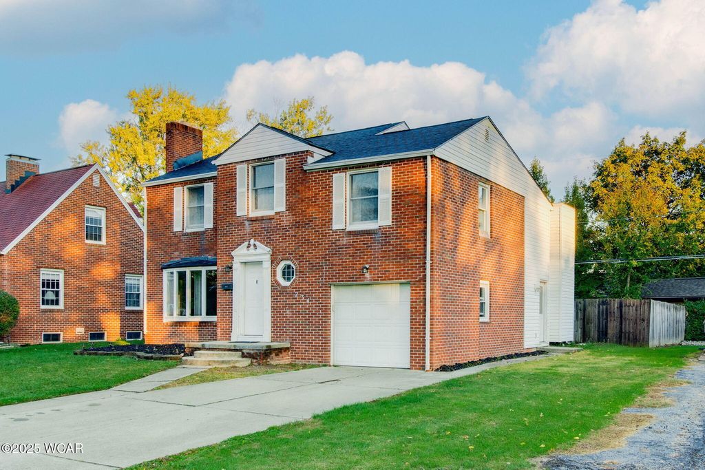 Photo of 234 S Westwood Drive, Lima, OH 45805 (MLS # 308410)