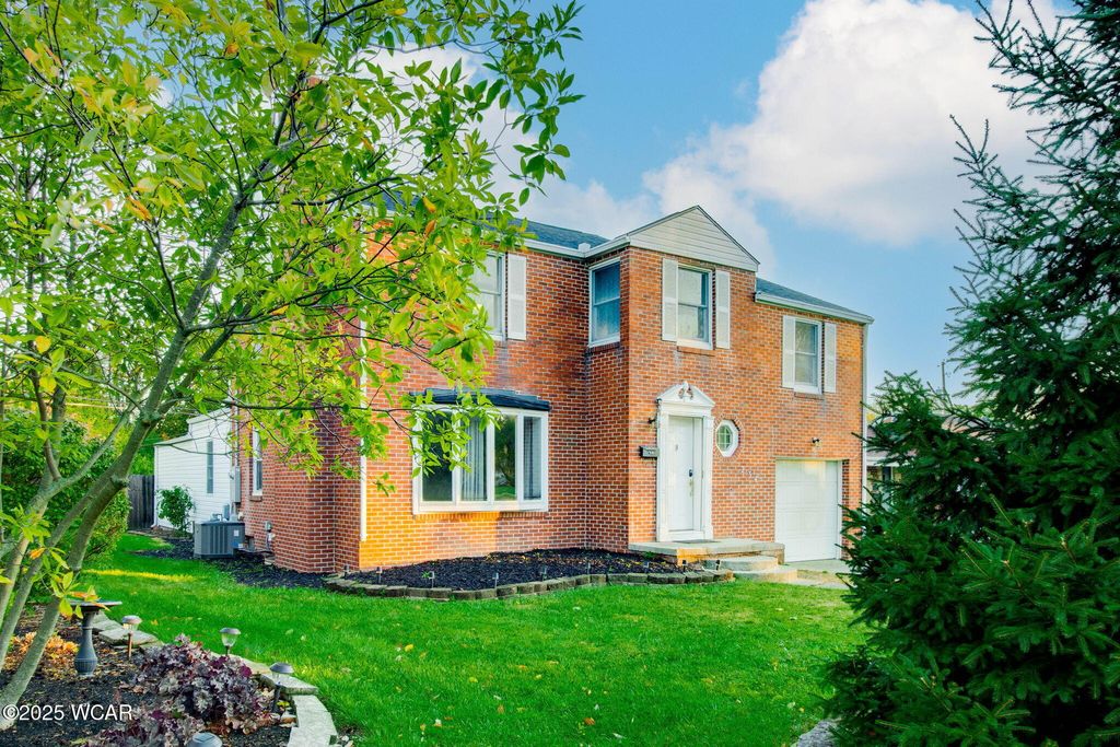 Photo of 234 S Westwood Drive, Lima, OH 45805 (MLS # 308410)