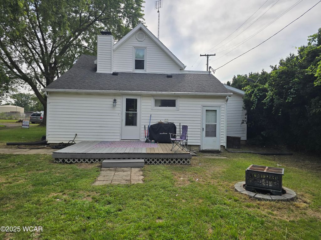 Photo of 827 S Washington Street, Delphos, OH 45833 (MLS # 307829)