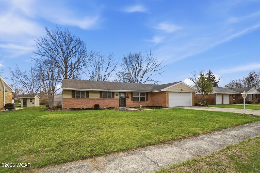 Photo of 52 Beaumont Place, Lima, OH 45805 (MLS # 309819)
