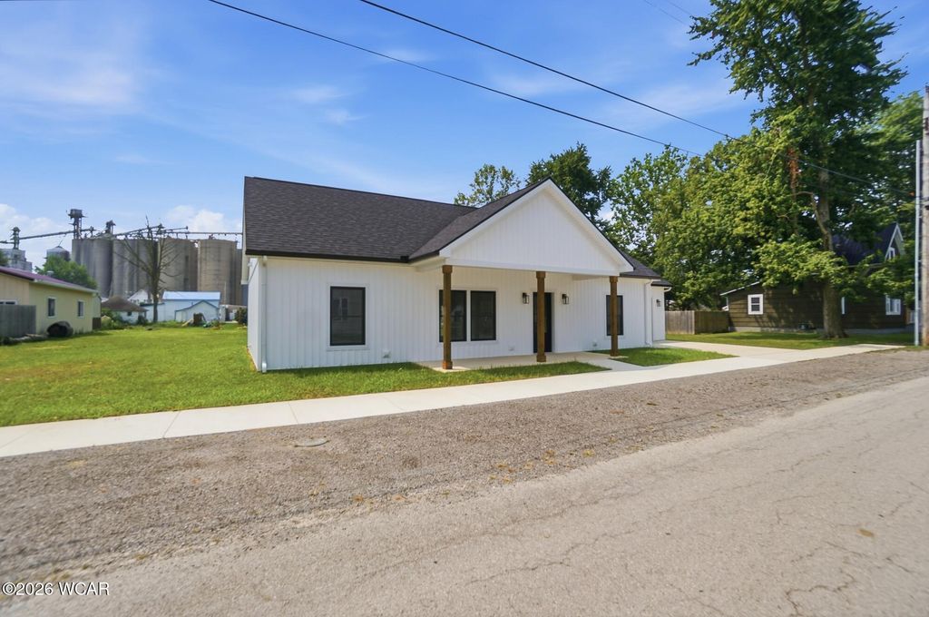 Photo of 135 Sycamore Street, Convoy, OH 45832 (MLS # 310918)