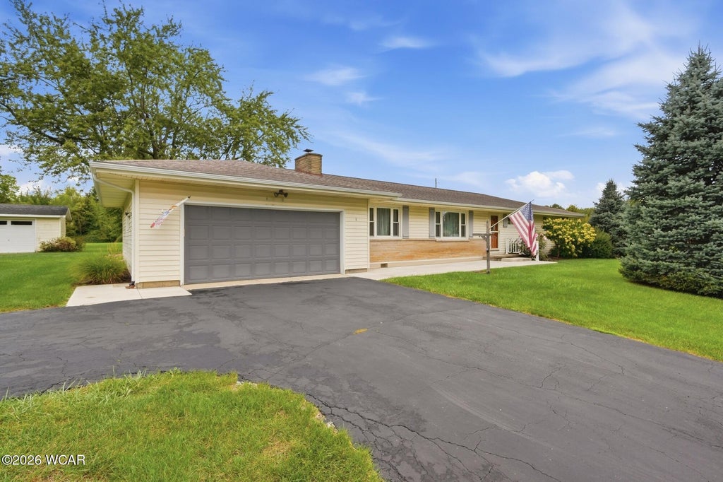 Photo of 1930 Fairlane Drive, Lima, OH 45806 (MLS # 311673)