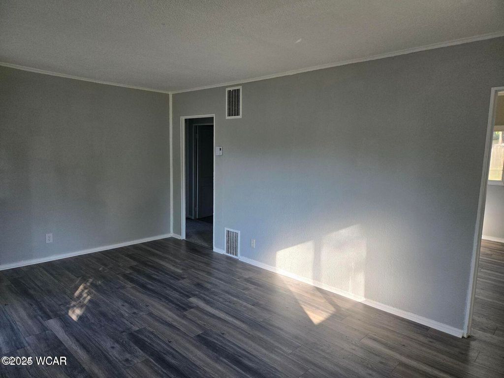 Photo of 510 Cortlandt Avenue, Lima, OH 45801 (MLS # 308297)