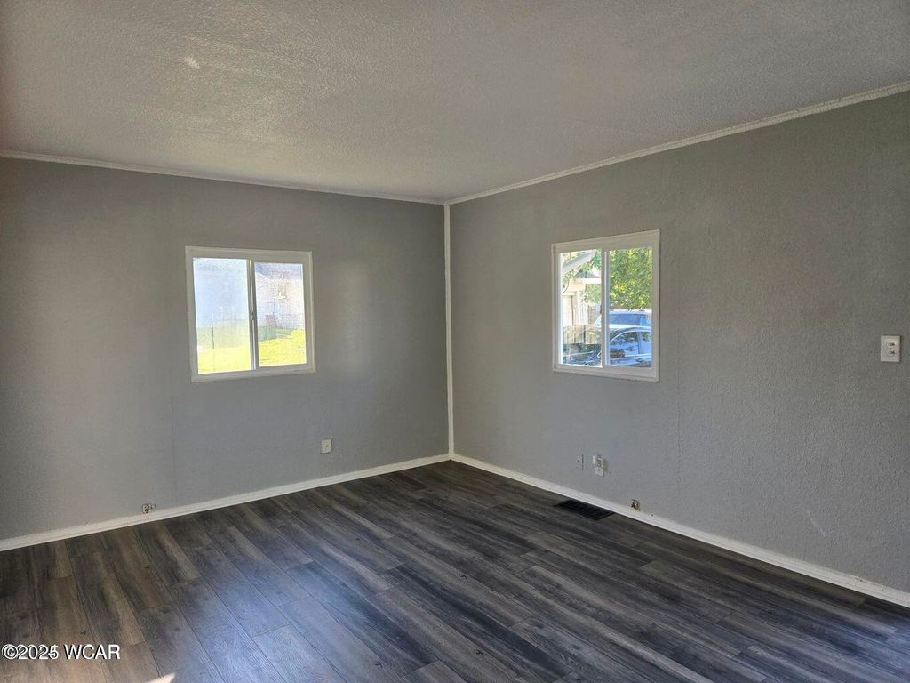 Photo of 510 Cortlandt Avenue, Lima, OH 45801 (MLS # 308297)