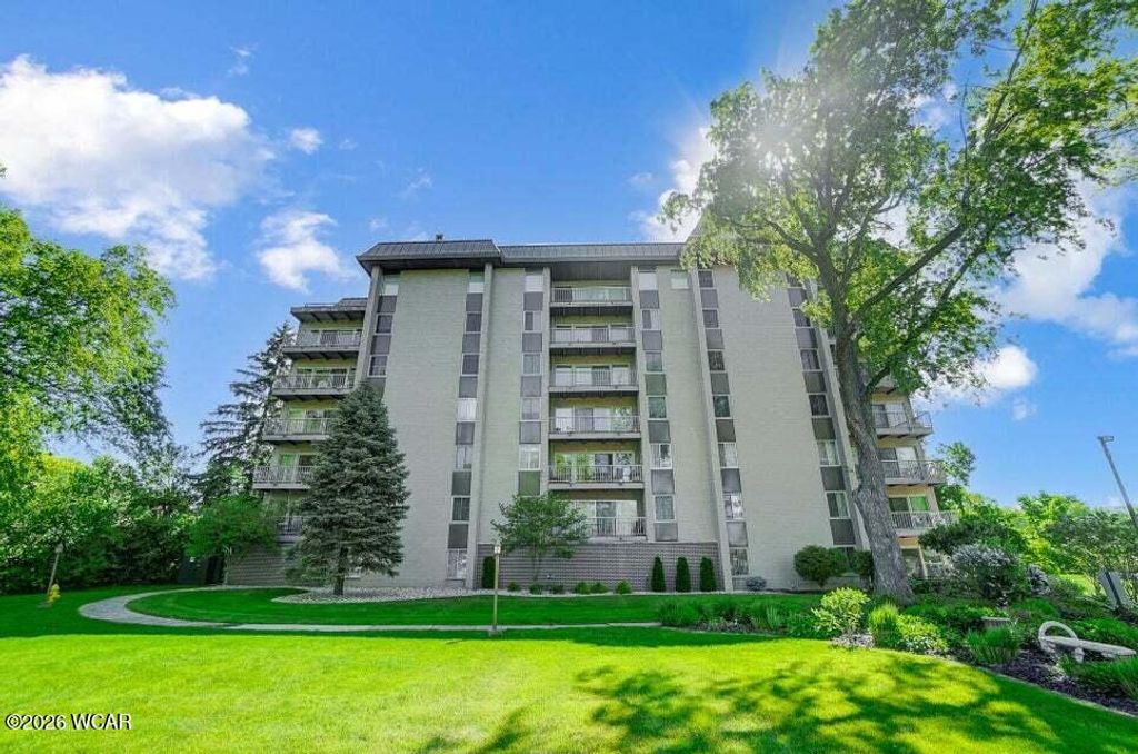 Photo of 1755 Shawnee Road, Lima, OH 45805 (MLS # 309969)