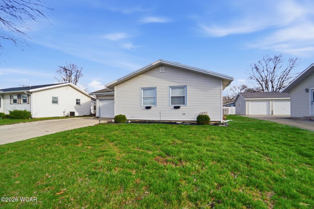 Photo of 1108 Motz Street, Saint Marys, OH 45885 (MLS # 309693)