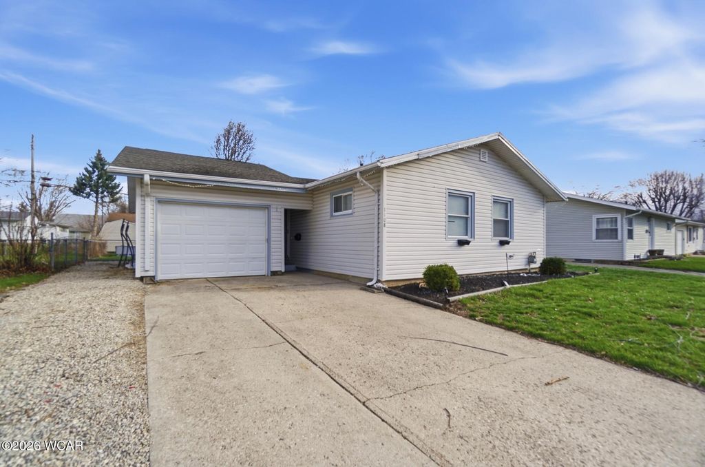 Photo of 1108 Motz Street, Saint Marys, OH 45885 (MLS # 309693)