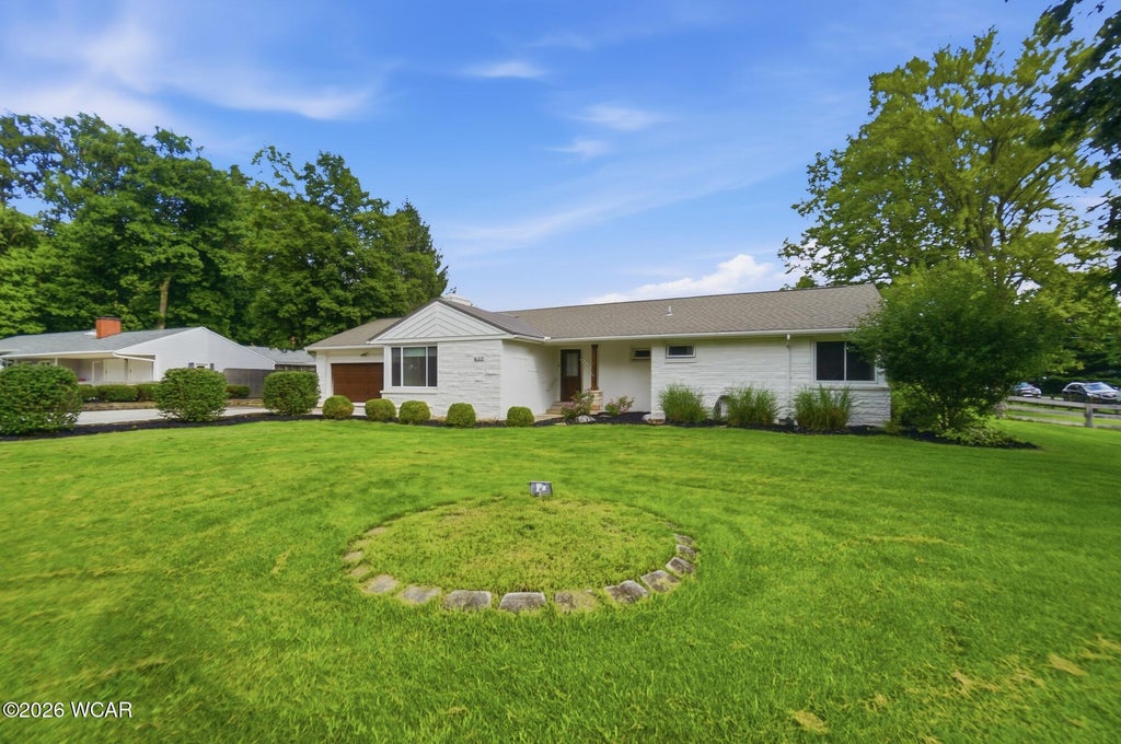 Photo of 3370 Fort Amanda Road, Lima, OH 45805 (MLS # 311203)