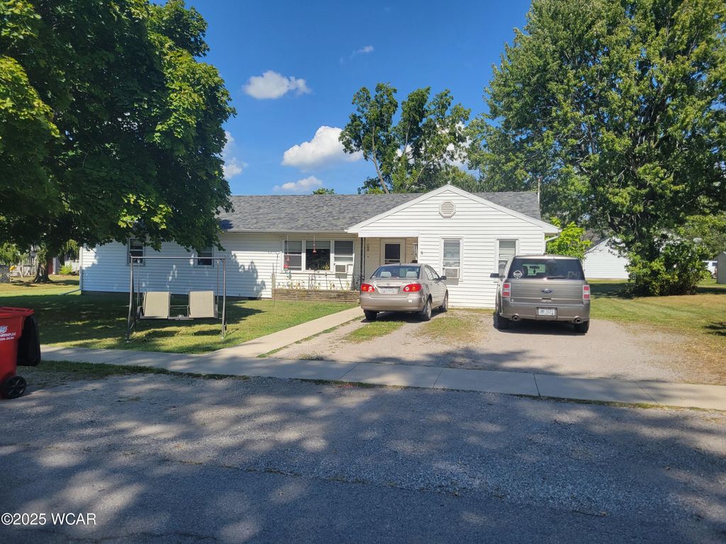 Photo of 314 E University Avenue, Ada, OH 45810 (MLS # 308527)