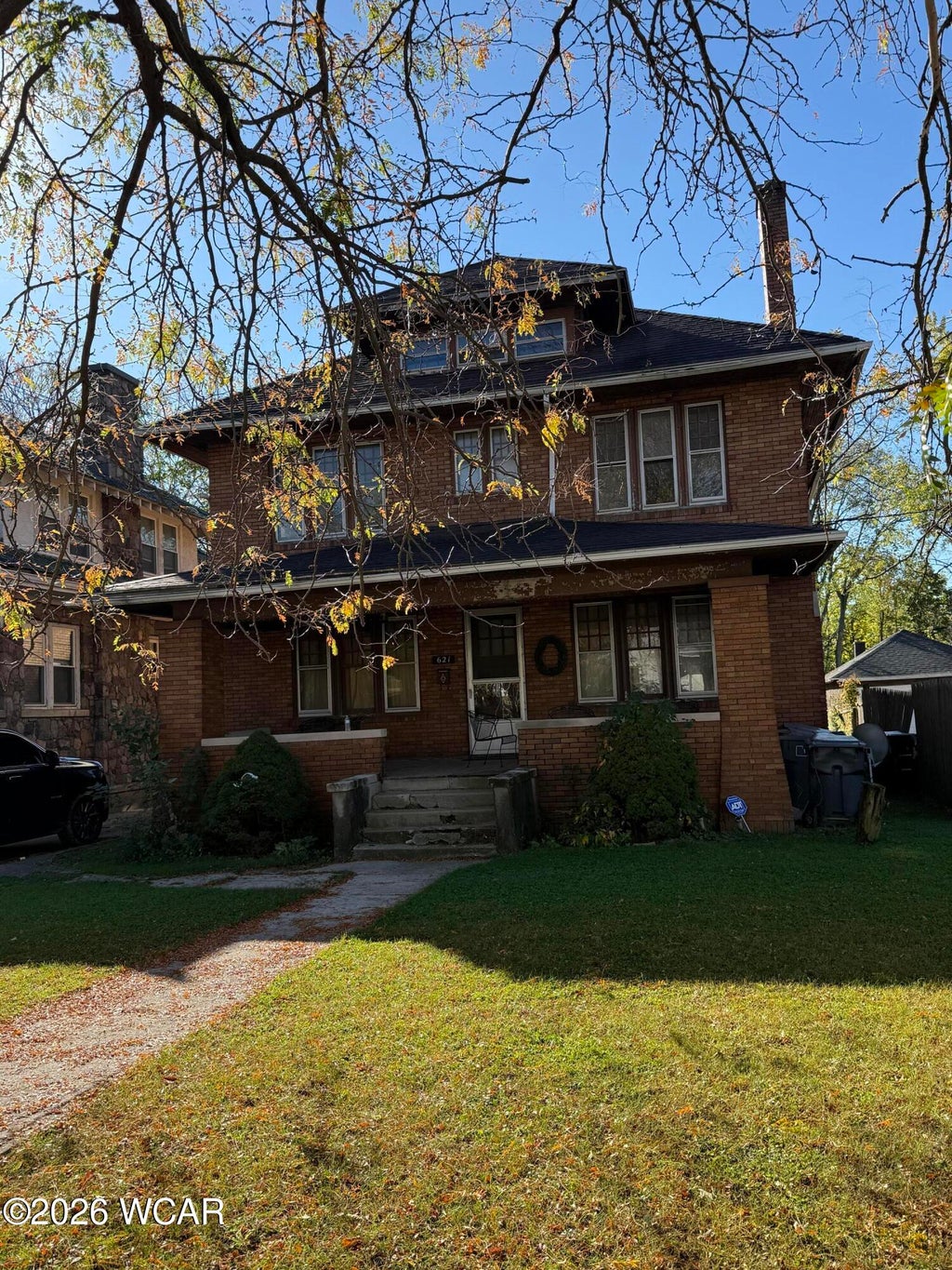 Photo of 621 W Elm Street, Lima, OH 45801 (MLS # 311980)